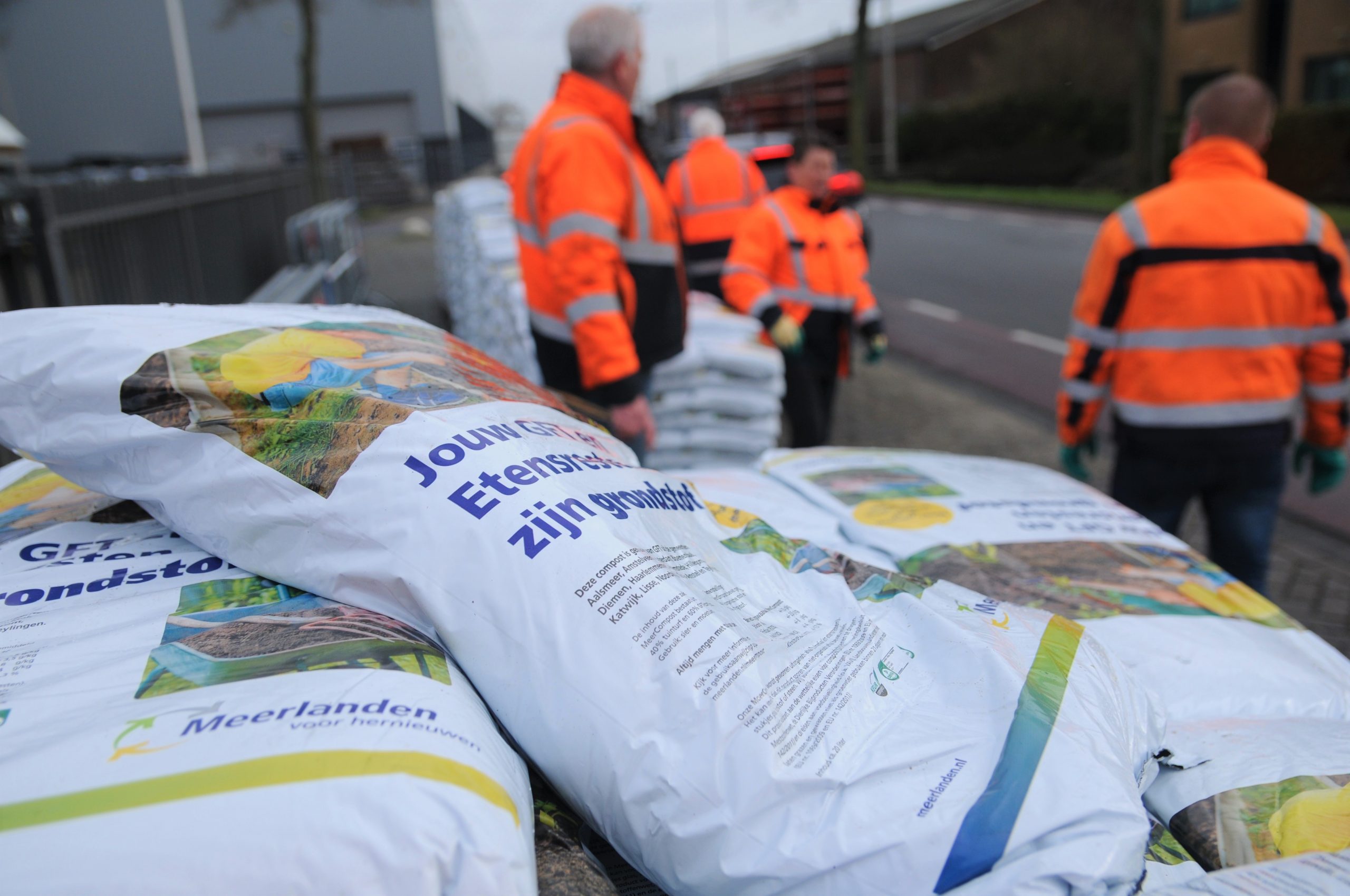 Gemeente Noordwijk stopt met gratis uitdelen compostzakken tijdens ...