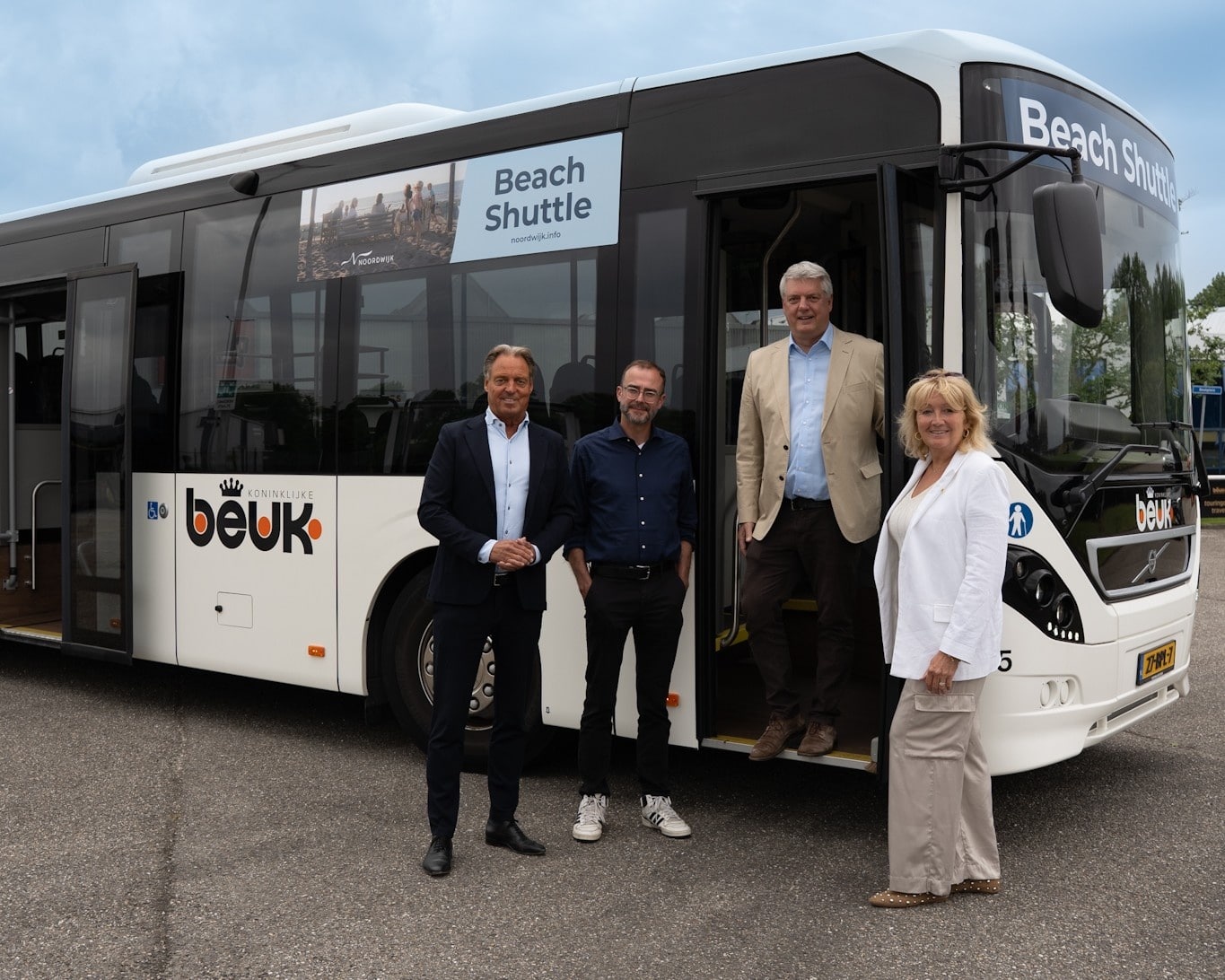 Foto van opening seizoen 2026 beach shuttle in gemeente Noordwijk.
