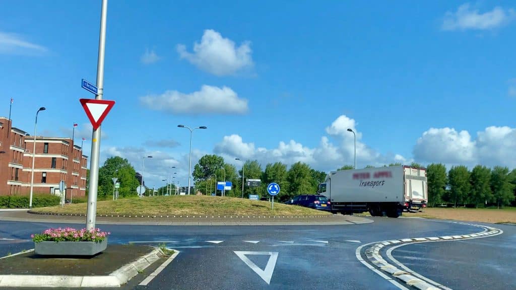 Foto van de rotonde op de van Berckelweg in Noordwijk