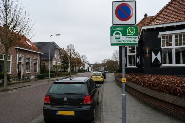 WABP-bord in straat. WABP-bord in straat.