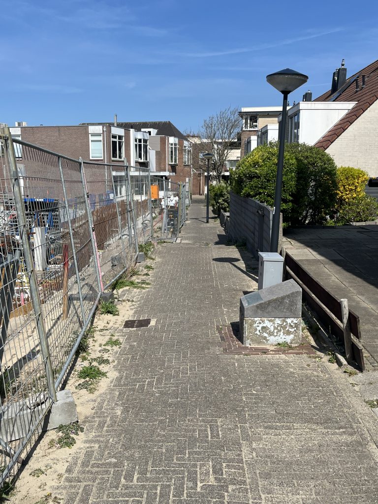 Foto straat rondom het bouwproject de Maarten Kruytstraat