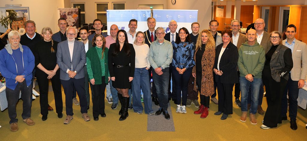 Groepsfoto van de raad.